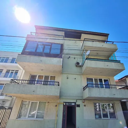 דירה Adaly Apartament *